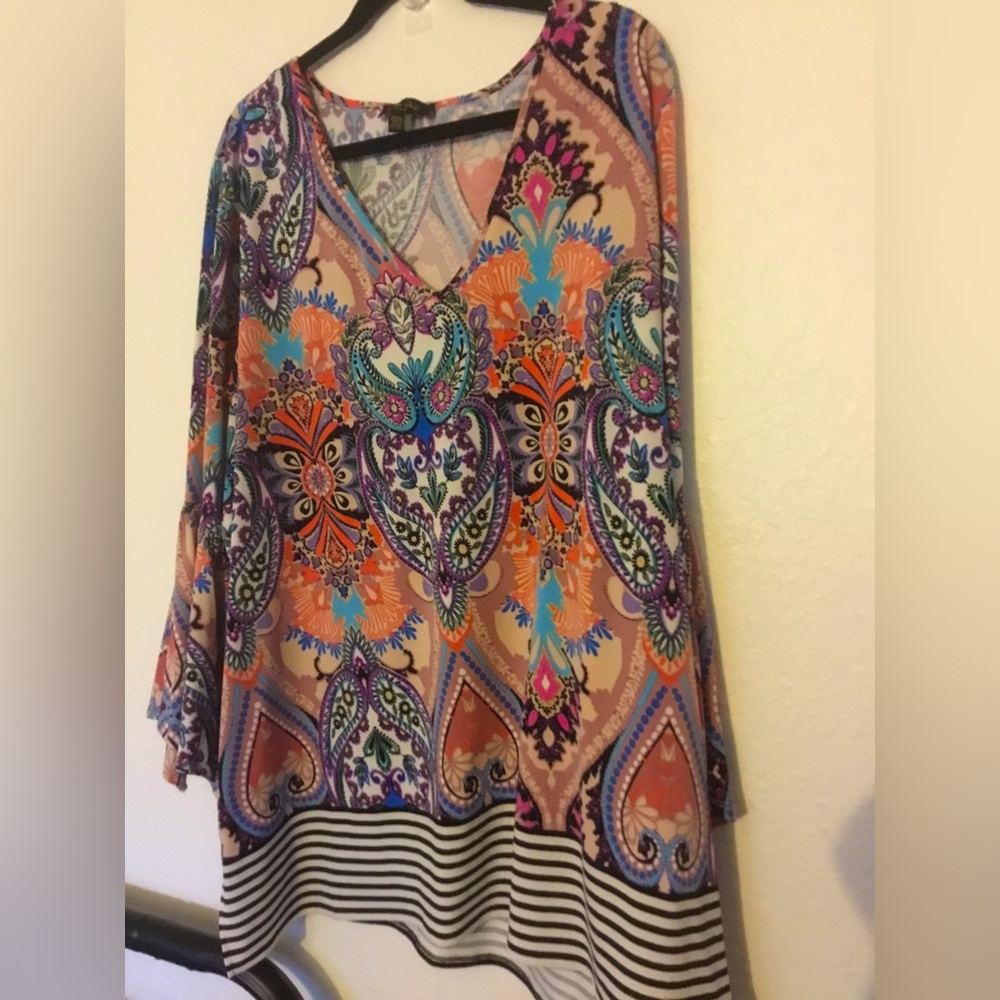 Peasant bell sleeved blouse size 3X